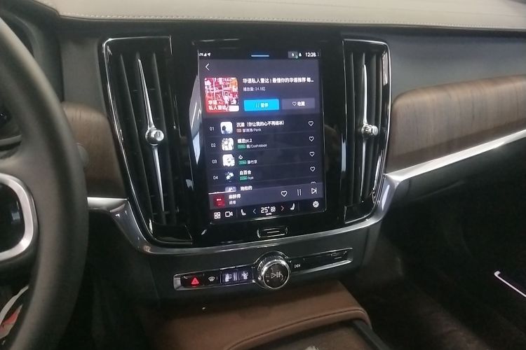 沃尔沃S90 2025款 B5 智雅豪华版中控内饰16