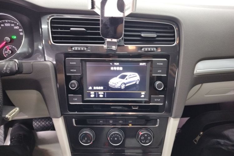 大众 高尔夫 2018款 180TSI 自动舒适型中控内饰16