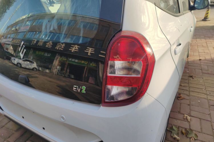 江铃集团新能源 易至EV2 2026款 PLUS+ 舒适型车身外观9