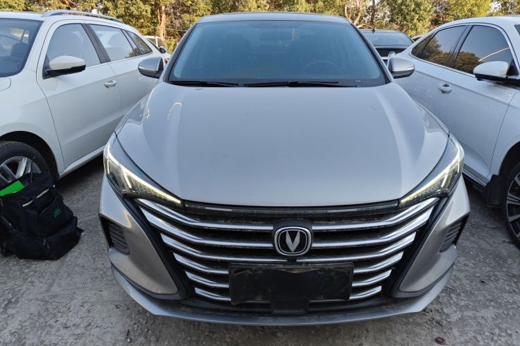 长安 逸动 2020款 PLUS 1.6L GDI 自动豪华型车身外观6001