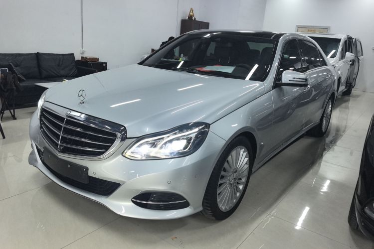 奔驰E级 2014款 改款 E 300 L车身外观1