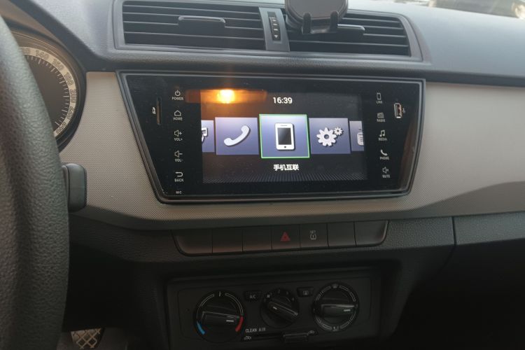 斯柯达 晶锐 2017款 1.4L 手动车享版局部细节16