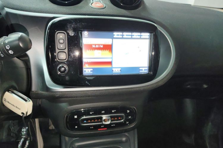 smart forfour 2016款 0.9T 66千瓦先锋版局部细节16