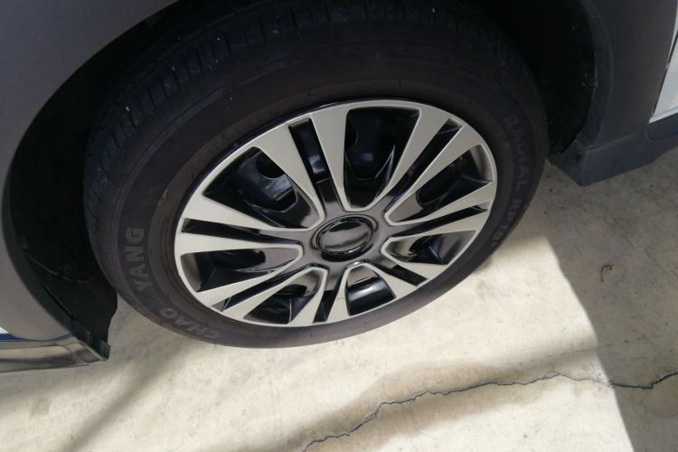 吉利银河 2024款 200km 熊猫卡丁车身外观6007