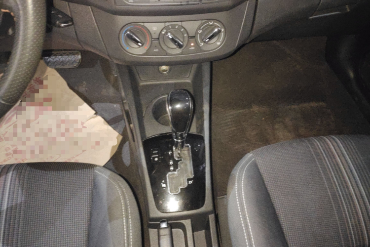 东风风神AX3 2016款 1.5L 自动尊酷型中控内饰18