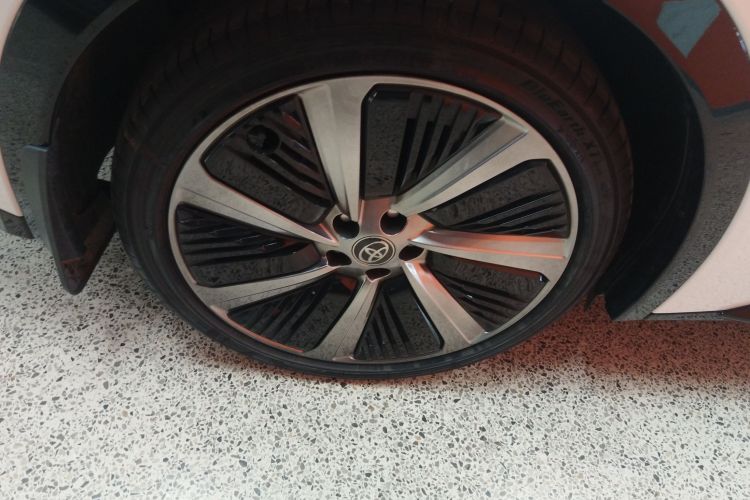 丰田bZ5 2025款 550 PRO智行版车身外观6003