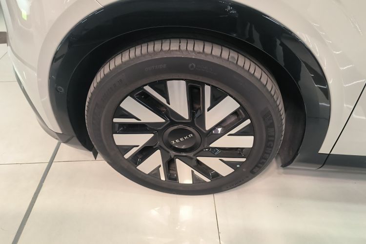 极氪MIX 2025款 长续航智驾版车身外观6007