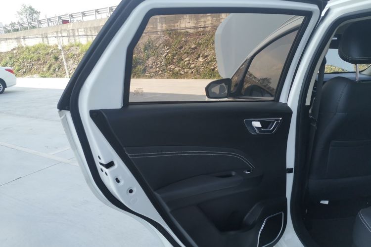 吉利汽车 远景X3 2017款 1.5L 手动精英型中控内饰7008