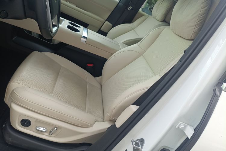 理想汽车 理想L6 2024款 Max中控内饰19