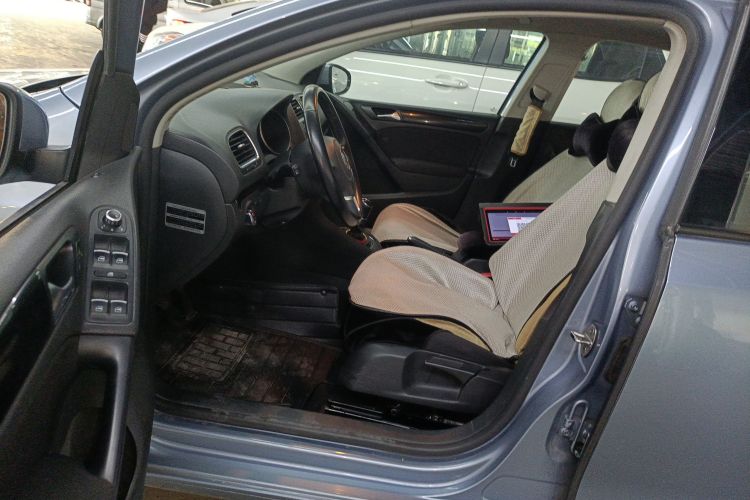 大众 高尔夫 2012款 1.6 手动舒适型中控内饰19