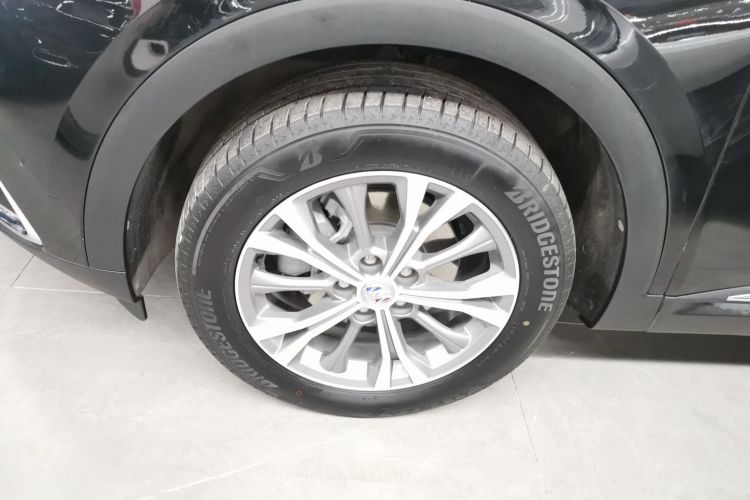 别克 2023款 昂科威Plus 652T 五座四驱豪华型车身外观6002