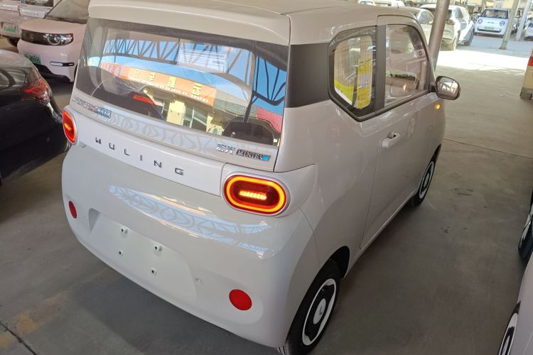 五菱汽车 宏光MINIEV 2024款 第三代 215km 青春版车身外观7