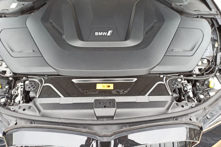 宝马i3 2022款 eDrive 35 L局部细节24