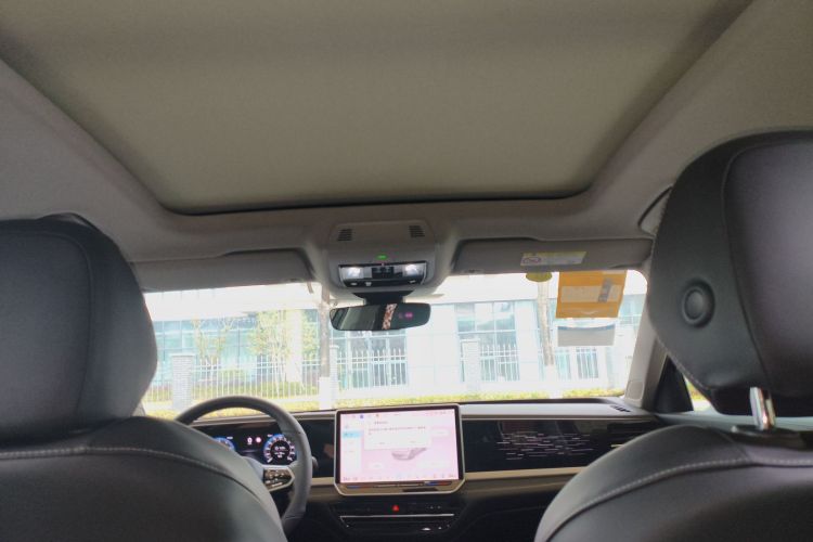 大众 帕萨特 2025款 Pro 380TSI 龙耀版中控内饰22