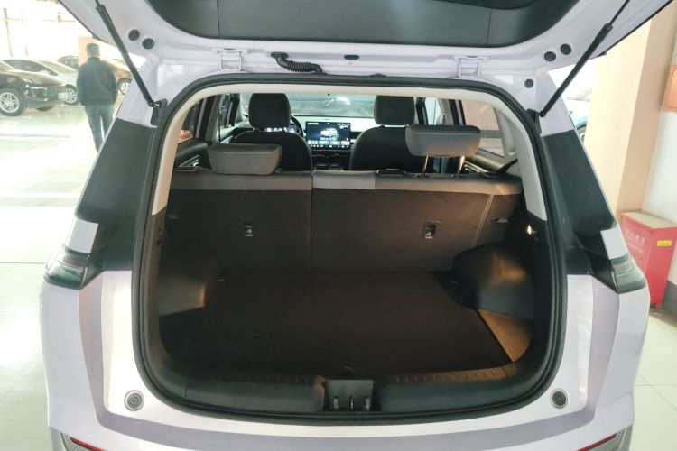 埃安 AION Y 2023款 Plus 510 乐享版机舱底盘23