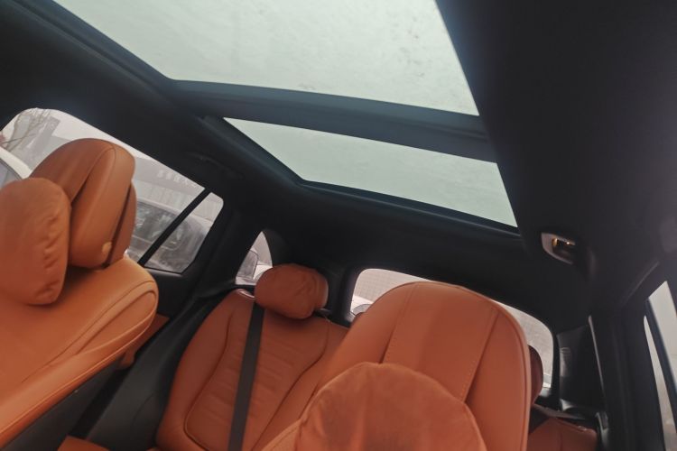 奔驰GLC 2023款 改款 GLC 260 L 4MATIC 动感型 5座局部细节22