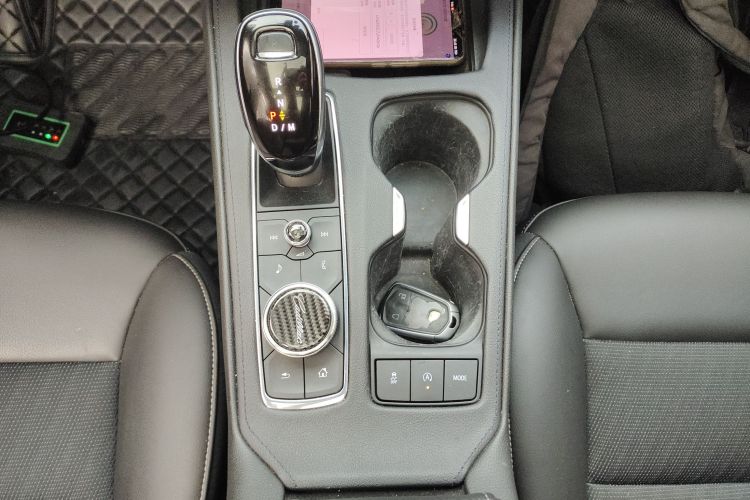 凯迪拉克XT4 2020款 改款 28T 两驱技术型中控内饰18