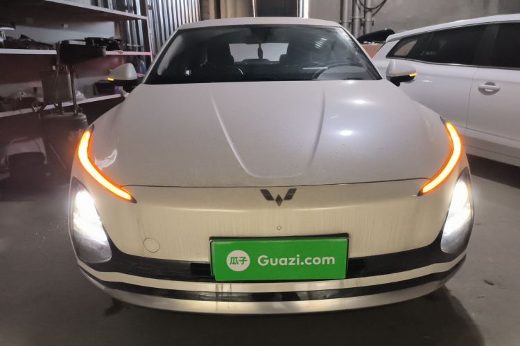 五菱汽车 五菱E5 2024款 410km 标准版车身外观2