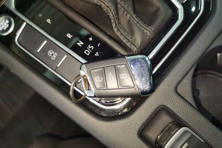 大众 迈腾 2020款 280TSI DSG 舒适型中控内饰7001