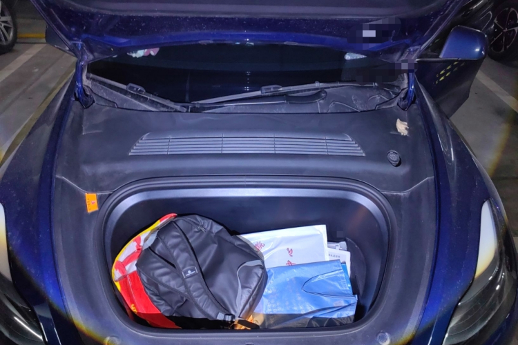 特斯拉 Model Y 2023款 长续航全轮驱动版局部细节24