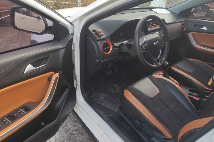 奇瑞 瑞虎3X 2017款 1.5L 自动时尚版中控内饰20