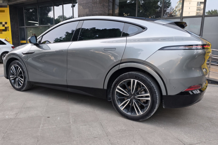 小鹏G6 2023款 700 四驱性能 Max车身外观6003