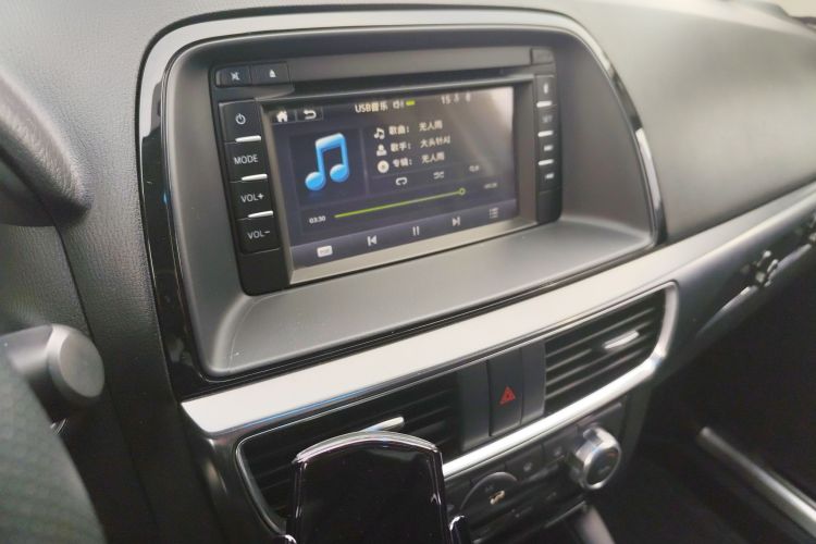 马自达CX-5 2015款 2.5L 自动四驱尊贵型中控内饰16