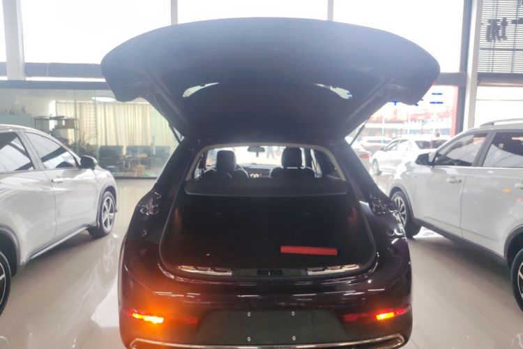 DS 6 2016款 1.6T 豪华版THP160机舱底盘23