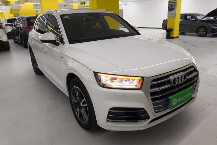 奥迪Q5L 2018款 40 TFSI 荣享时尚型 国V车身外观3
