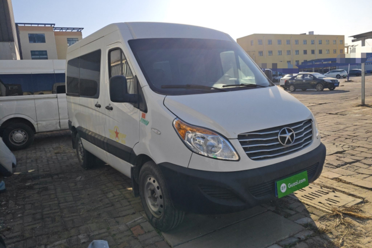 江汽集团 星锐 2022款 2.0T节油王PLUS快运版短轴6-7座HFC4DB3-2E4车身外观3