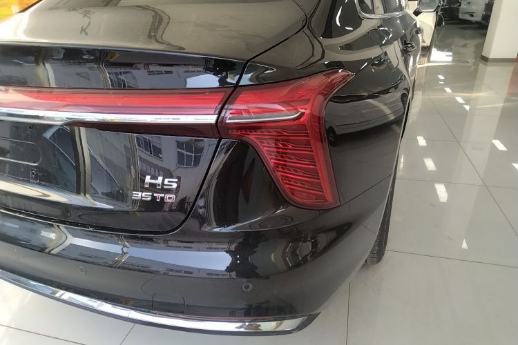 红旗H5 2024款 1.5T DCT智联旗韵版车身外观9