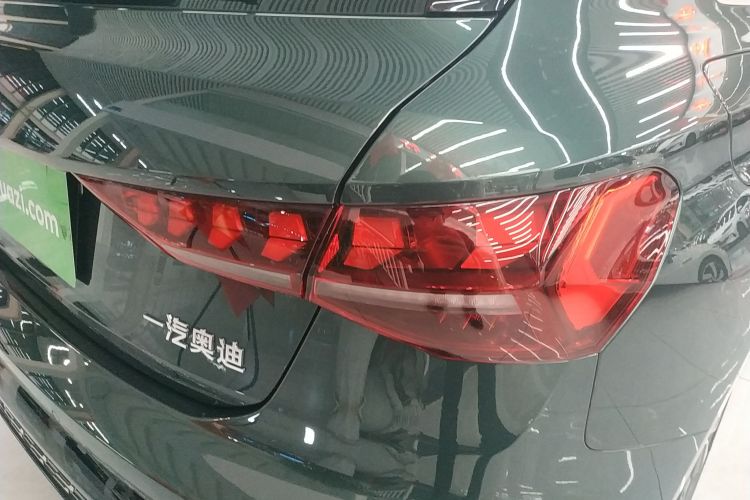 奥迪A3 2025款 Sportback 35TFSI 飞驰尊享型车身外观9