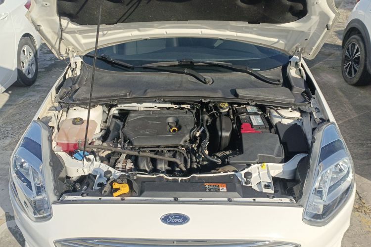 福特 福睿斯 2019款 1.5L 自动质享型机舱底盘24