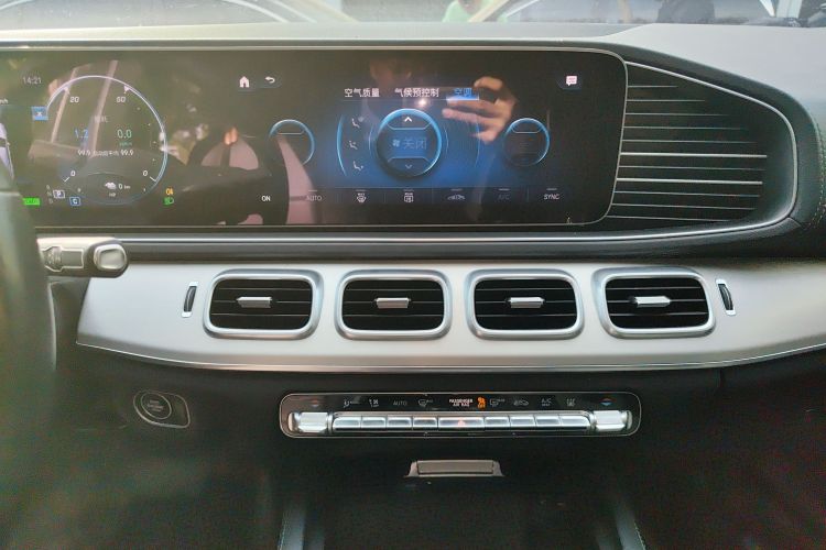 奔驰GLE新能源 2021款 GLE 350 e 4MATIC 轿跑SUV中控内饰16