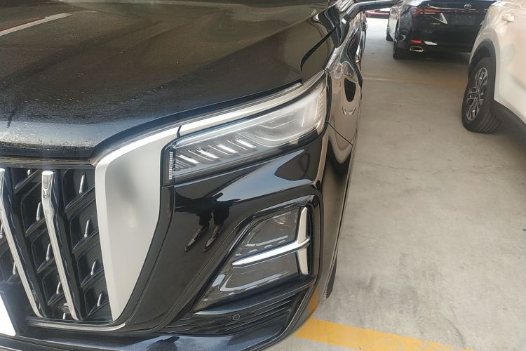 红旗HS5 2023款 2.0T 四驱旗享Pro版局部细节36