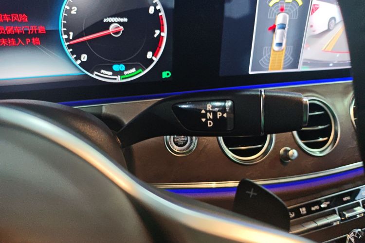 奔驰E级 2020款 改款 E 260 L中控内饰18