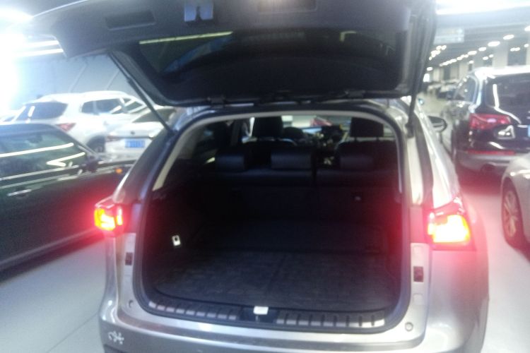 雷克萨斯NX 2015款 200 前驱 锋行版机舱底盘23