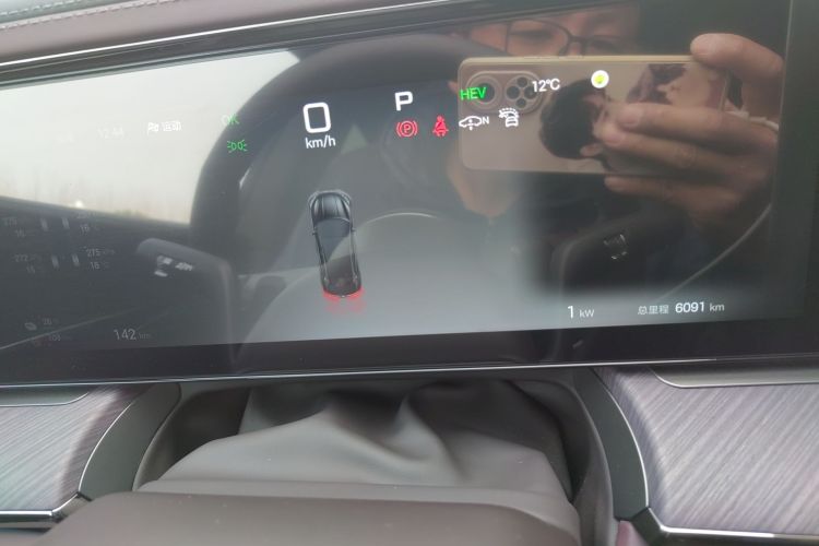 腾势Z9GT 2024款 1100四驱Max版中控内饰14