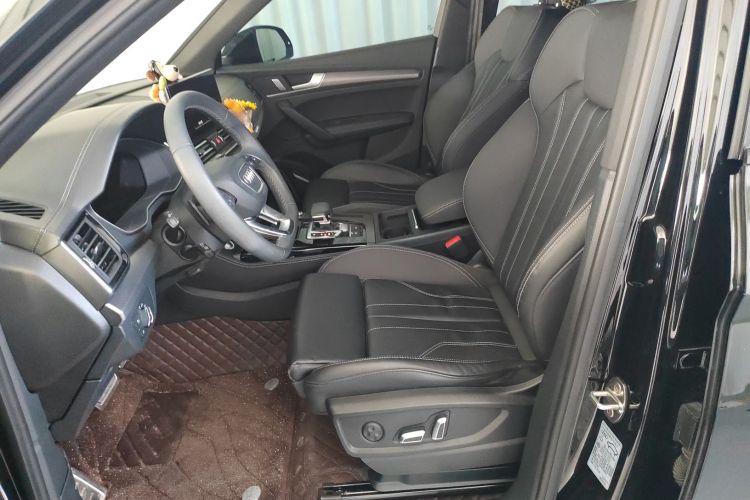 奥迪Q5L 2023款 40T 豪华动感型局部细节19