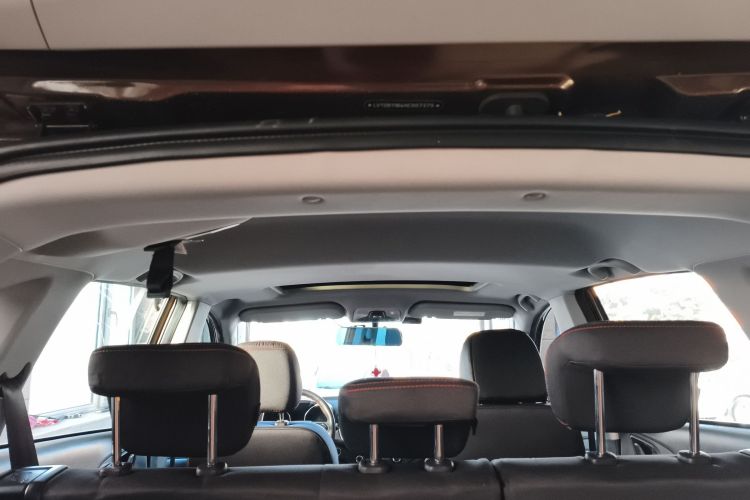 奇瑞 瑞虎5 2017款 1.5T 手动舒适版中控内饰22