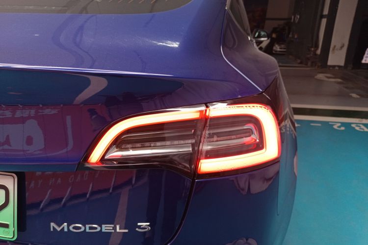 特斯拉 Model 3 2020款 标准续航后驱升级版车身外观9