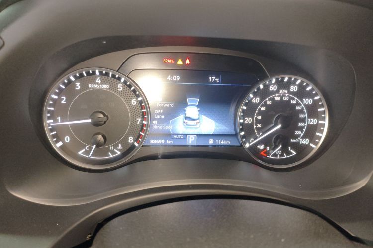 日产 途乐（平行进口） 中控内饰14