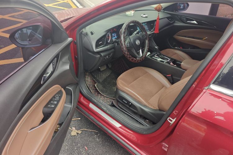 别克 君威 2017款 20T 豪华型中控内饰20