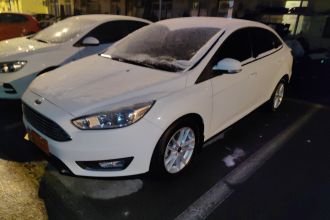 福特 福克斯 2017款 三厢 1.6L 自动风尚型智行版