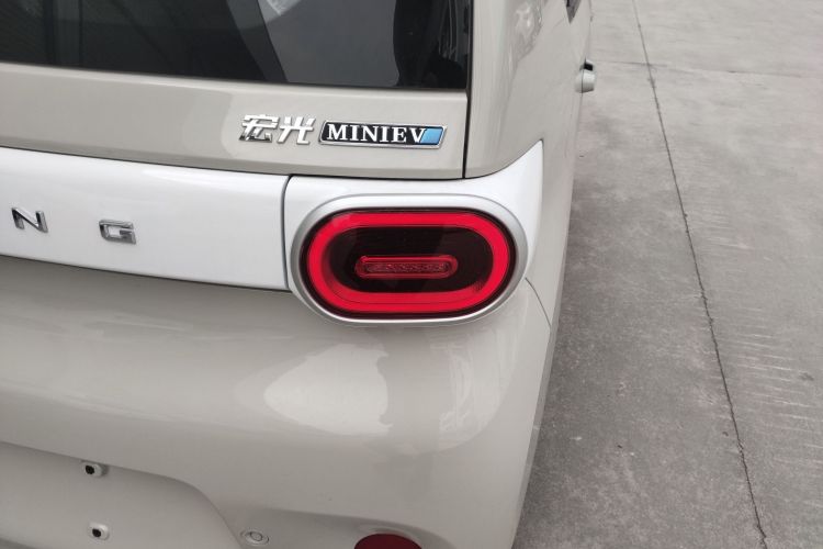五菱汽车 宏光MINIEV 2024款 第三代 215km 青春版车身外观9