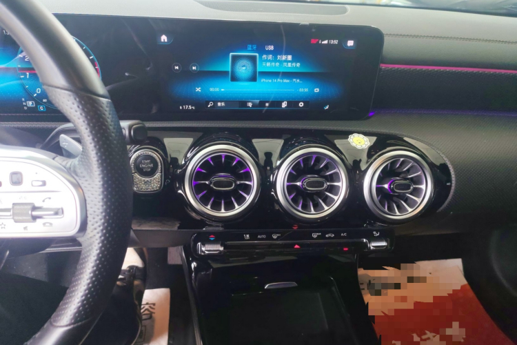 奔驰A级 2021款 A 200 L 运动轿车时尚型局部细节16