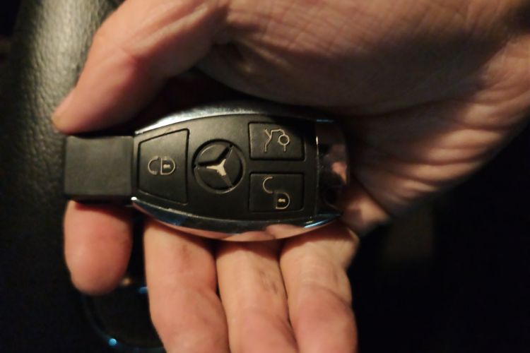 奔驰CLK级 2006款 CLK 200K 双门轿跑车中控内饰11