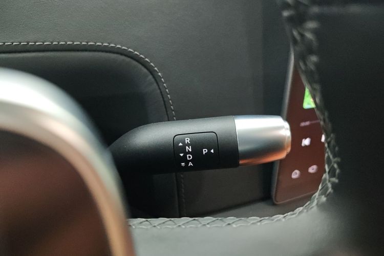 理想汽车 理想L9 2022款 Max中控内饰18