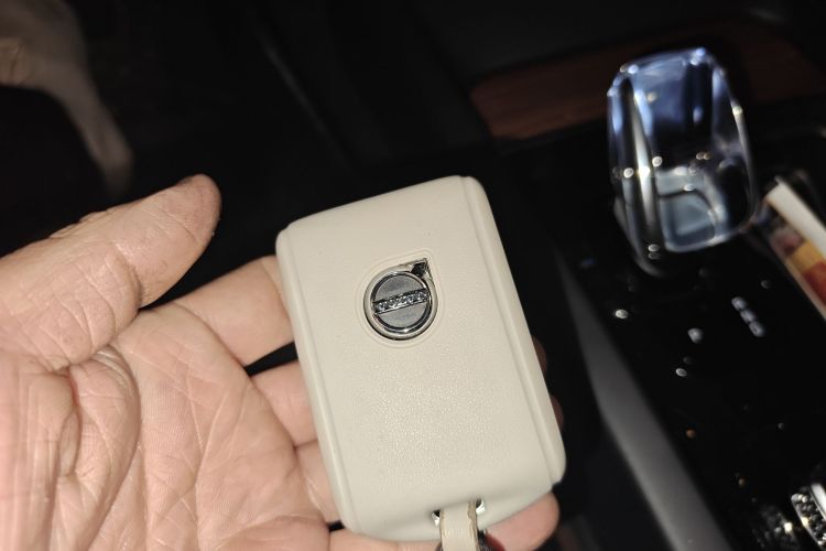 沃尔沃S60 2023款 B4 智远豪华版中控内饰7001