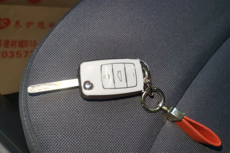 长安启源 长安Lumin 2023款 205km 香沁款中控内饰11